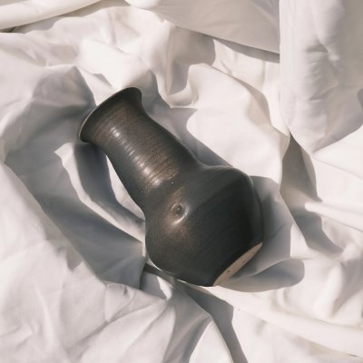 Ваза BONGO Карелия "Черная фигура", H26 см, керамика